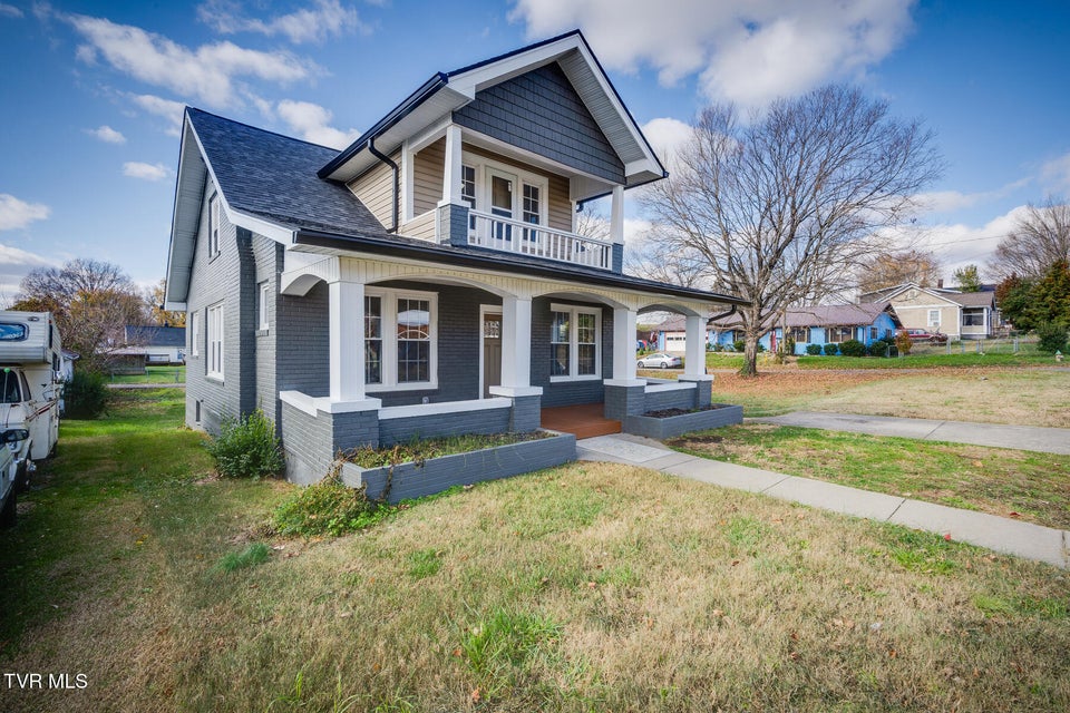 Photo #2: 628 Fairview Avenue