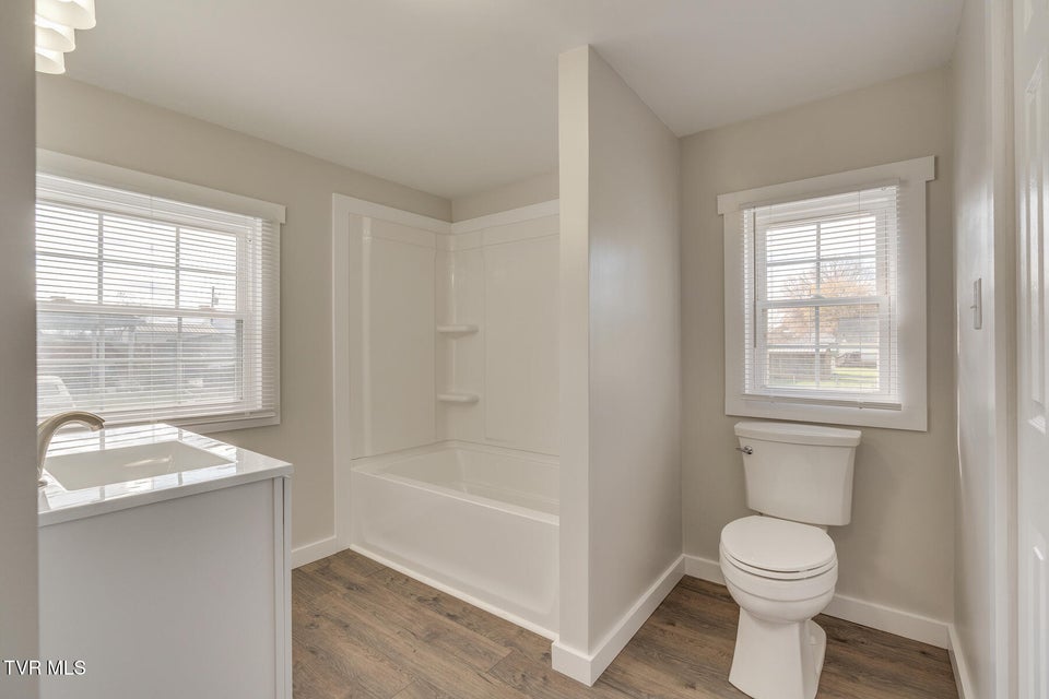 Photo #19: 628 Fairview Avenue