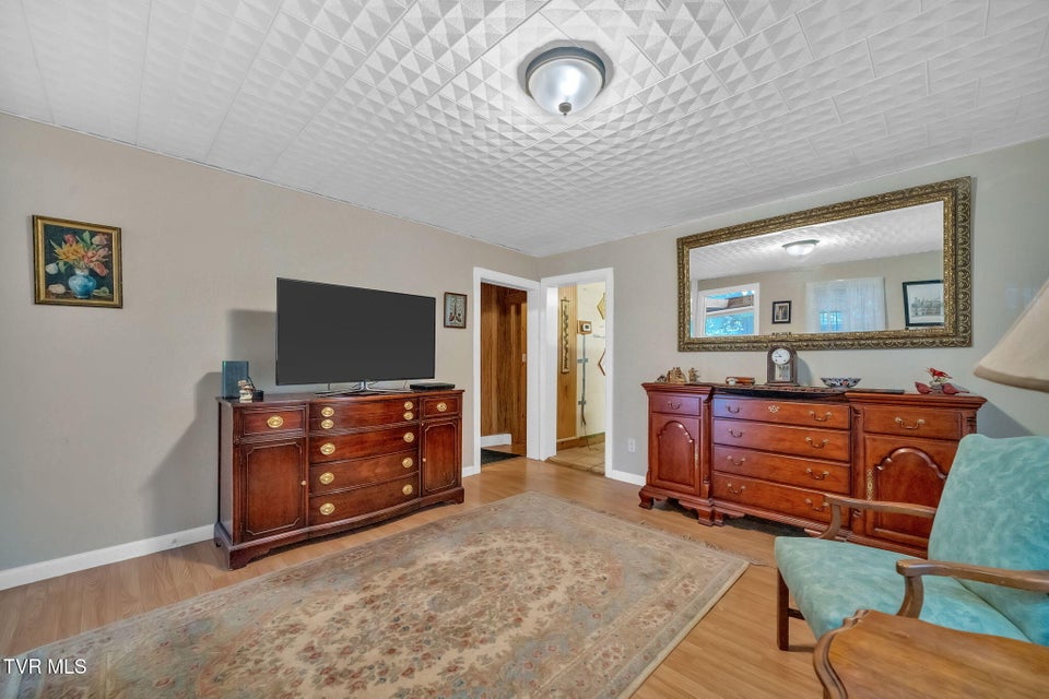 Photo #13: 146 Luttrell Street