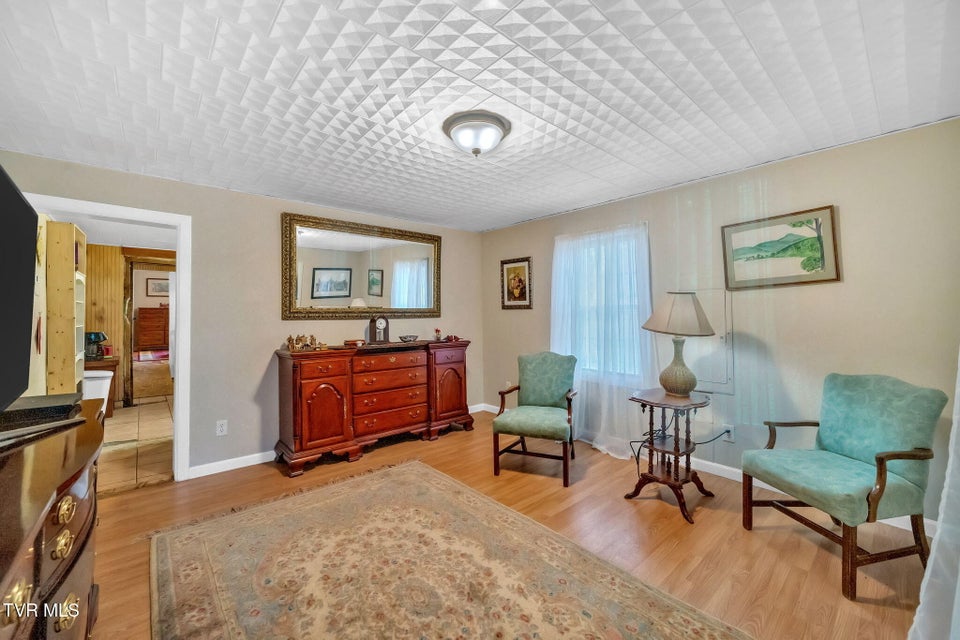 Photo #14: 146 Luttrell Street
