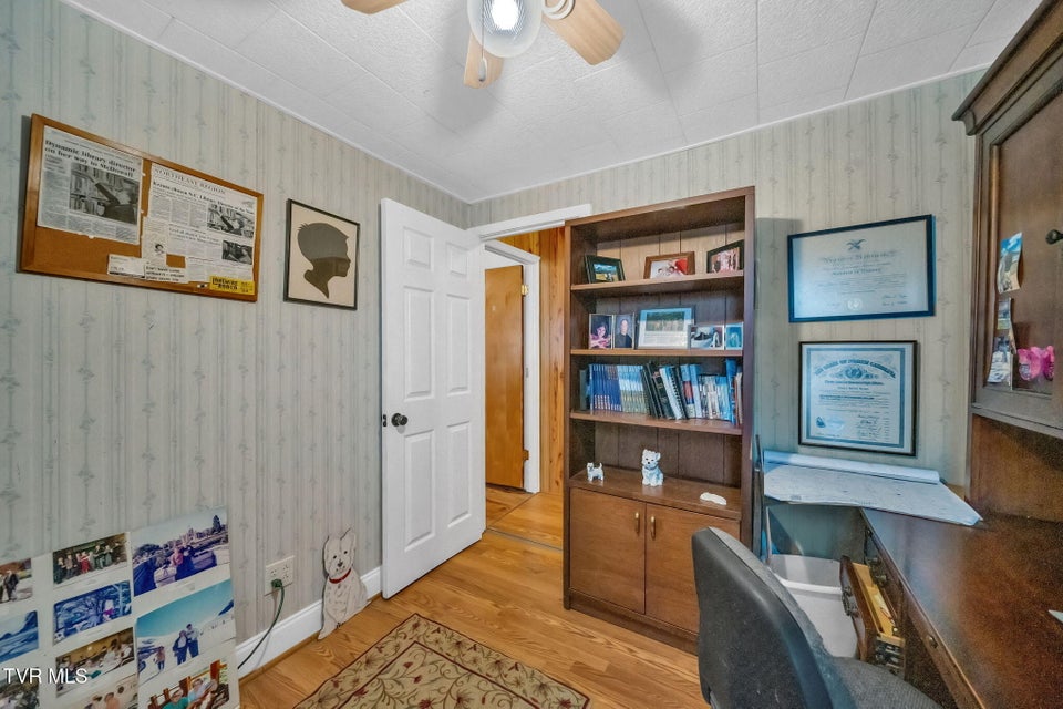 Photo #25: 146 Luttrell Street