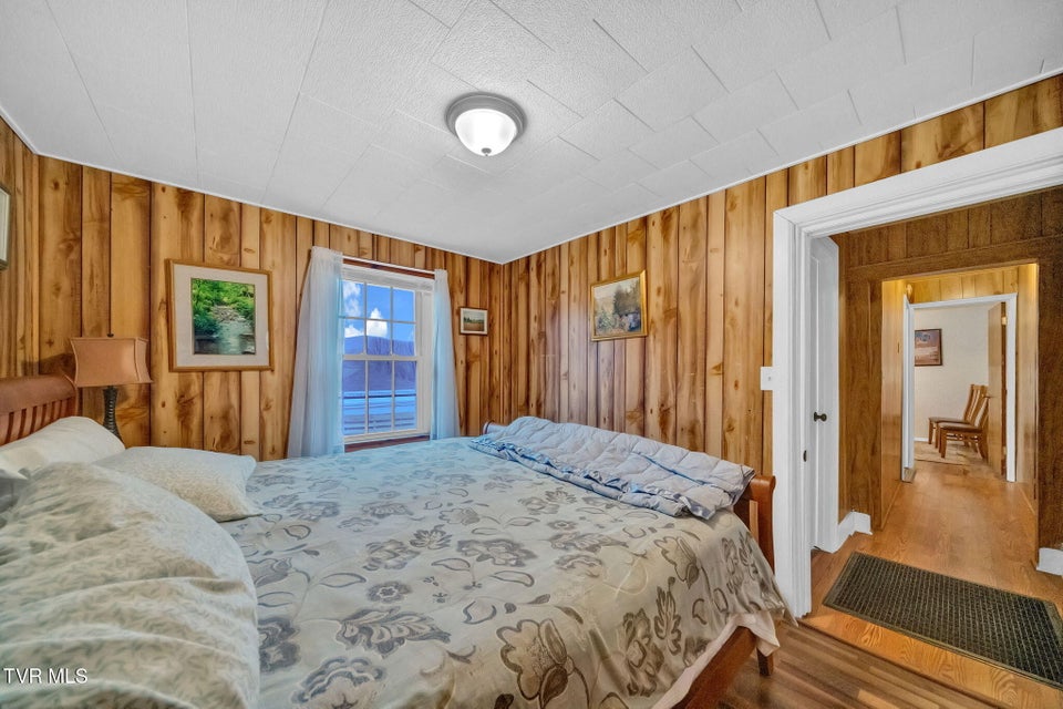 Photo #19: 146 Luttrell Street