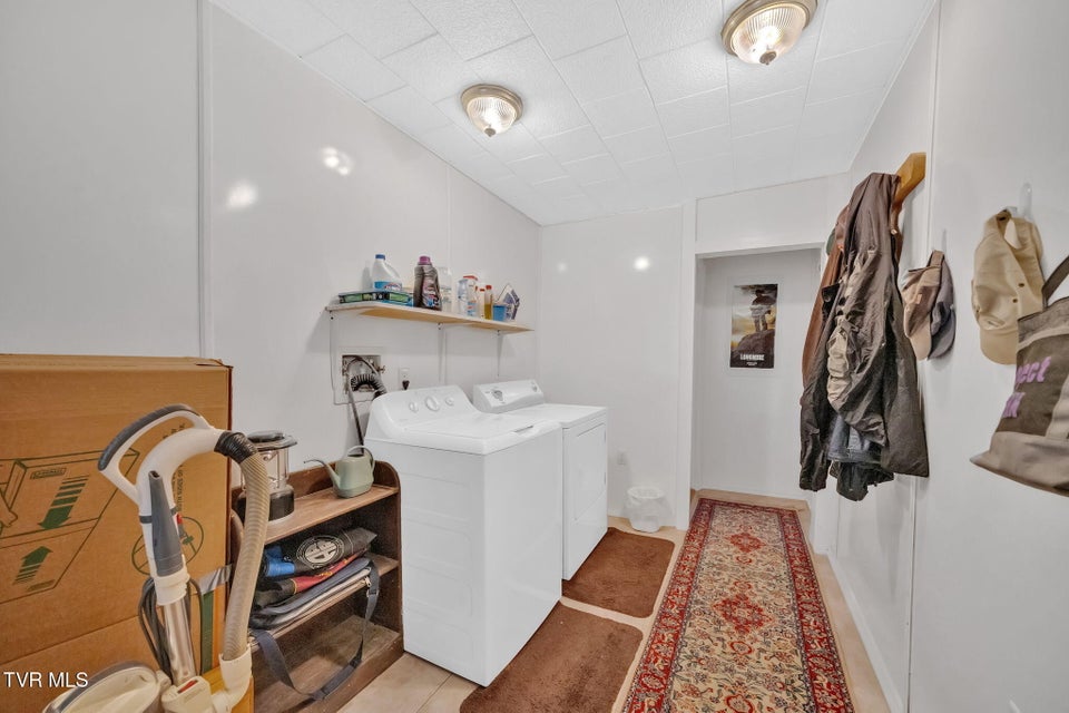 Photo #27: 146 Luttrell Street