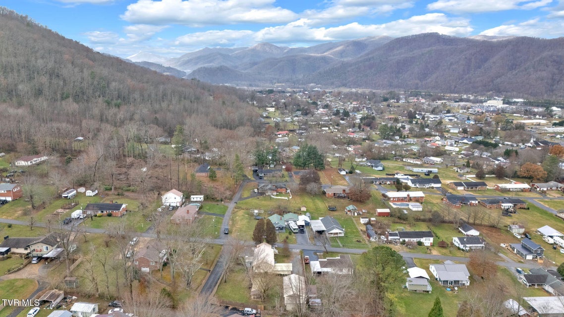 Photo #45: 146 Luttrell Street
