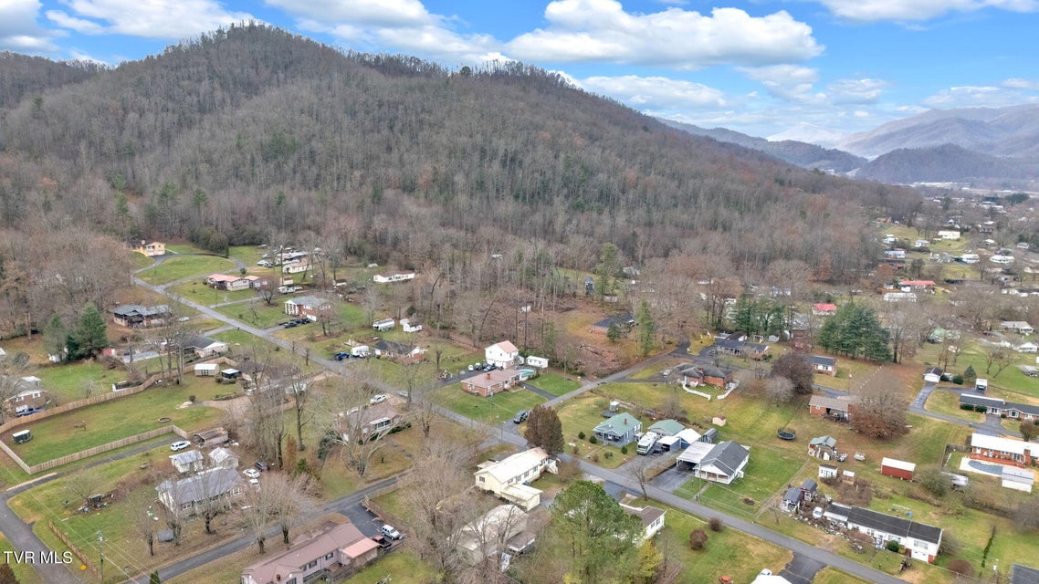 Photo #46: 146 Luttrell Street