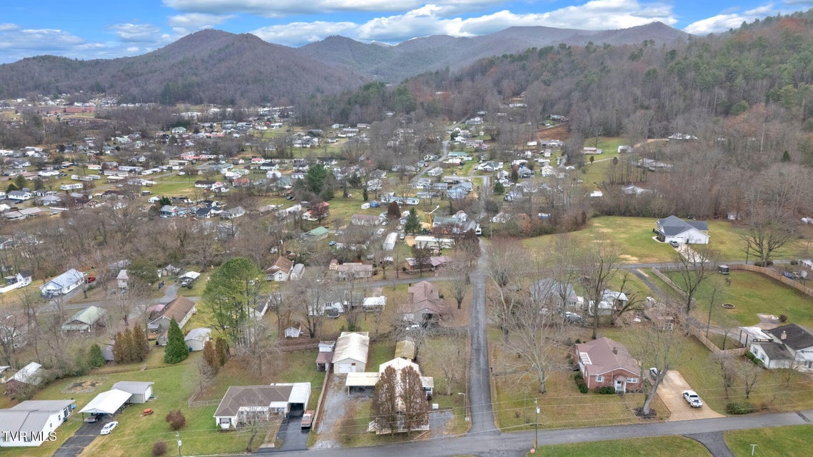 Photo #48: 146 Luttrell Street