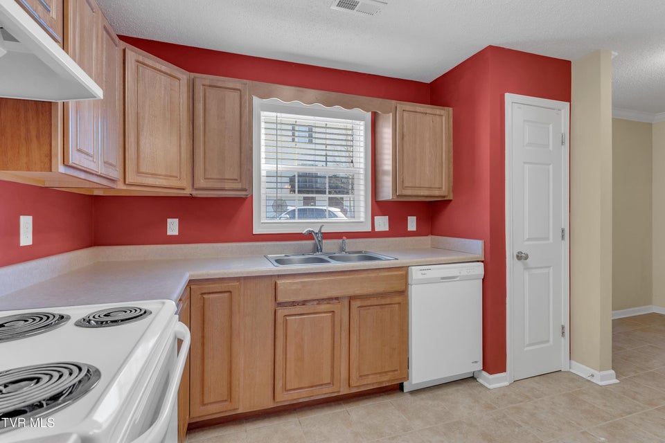 Photo #4: 2201 Cherokee Road