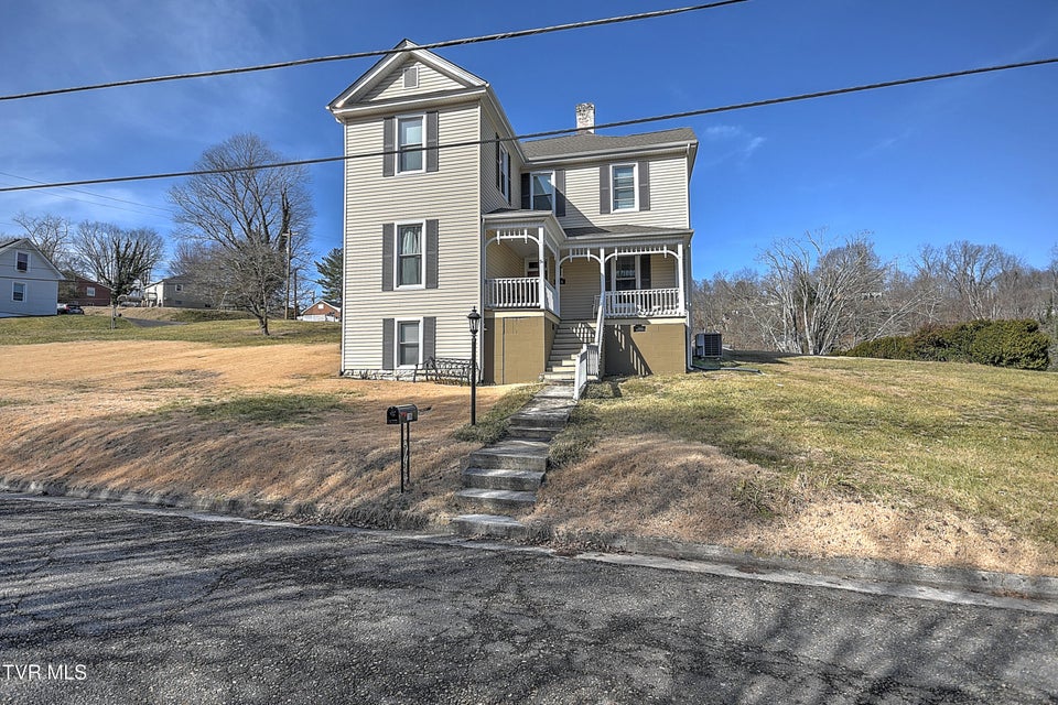 Photo #6: 196 Cypress Street