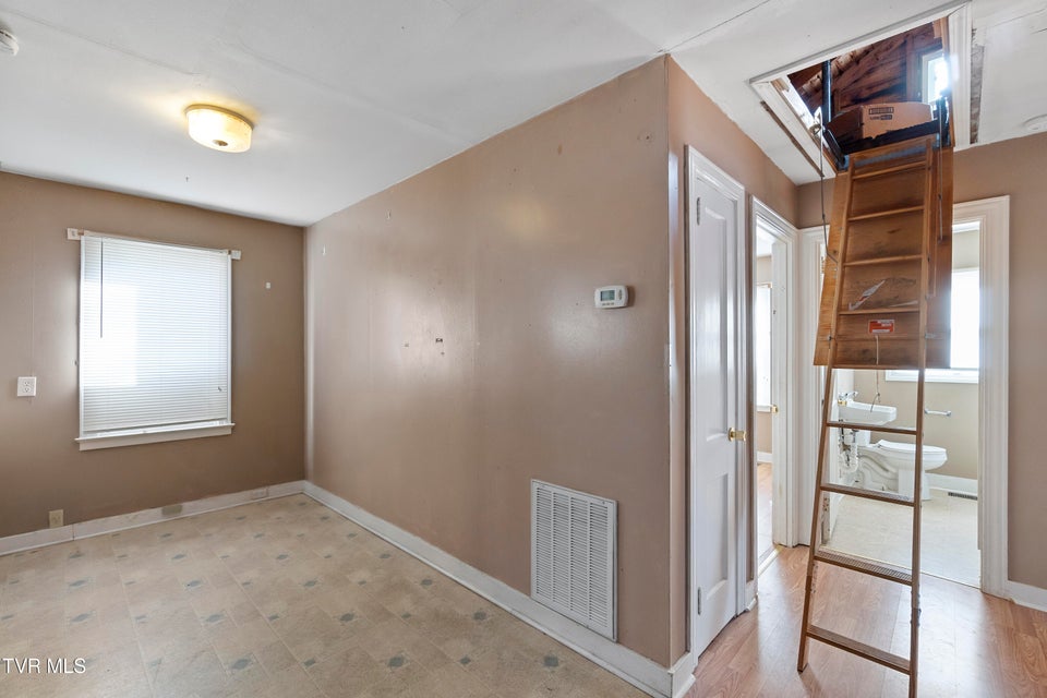 Photo #25: 1111 Forest Street