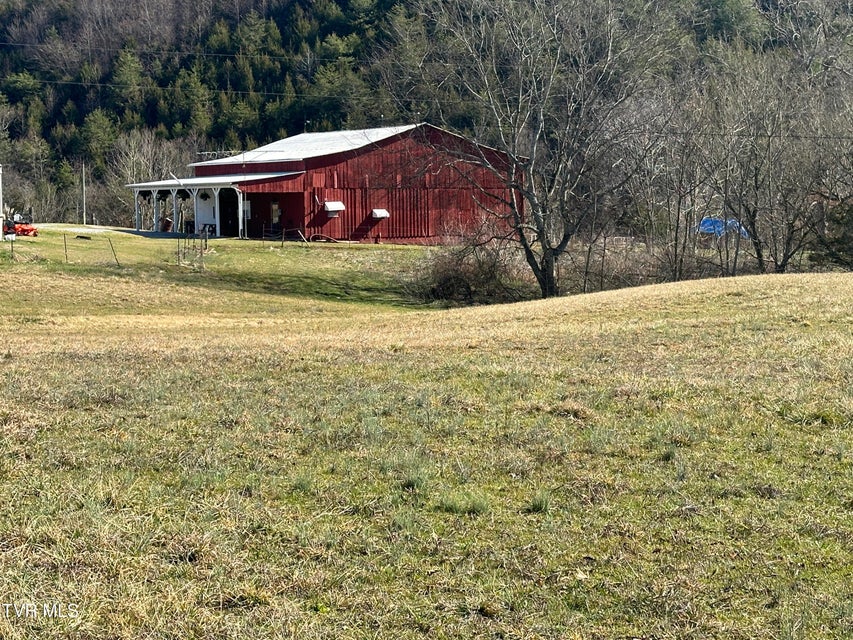 Photo #2: 180 Click Road