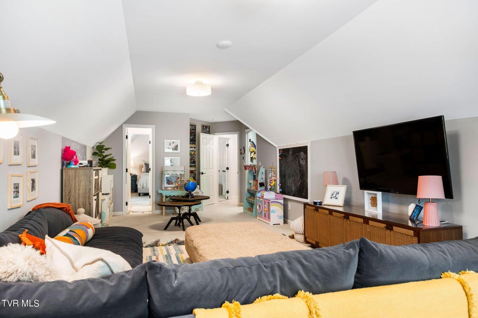 Photo #46: 112 Black Thorn Drive