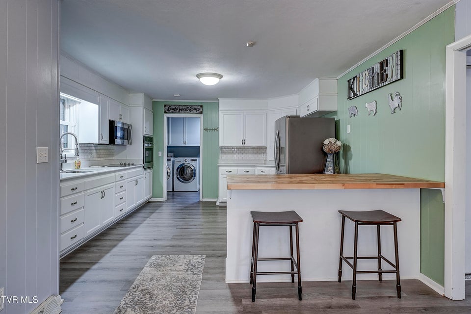 Photo #17: 910 Elm Avenue