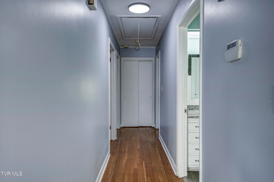 Photo #24: 910 Elm Avenue