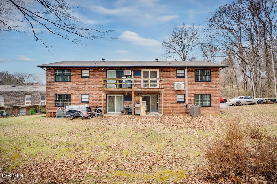 Photo #36: 1810 Parkwood Lane