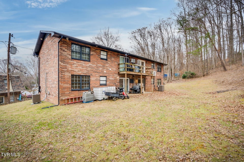 Photo #42: 1810 Parkwood Lane
