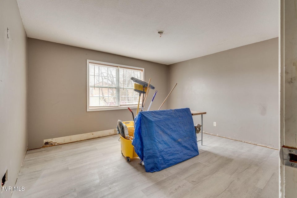 Photo #63: 1810 Parkwood Lane
