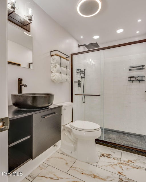 Photo #16: 1810 Parkwood Lane