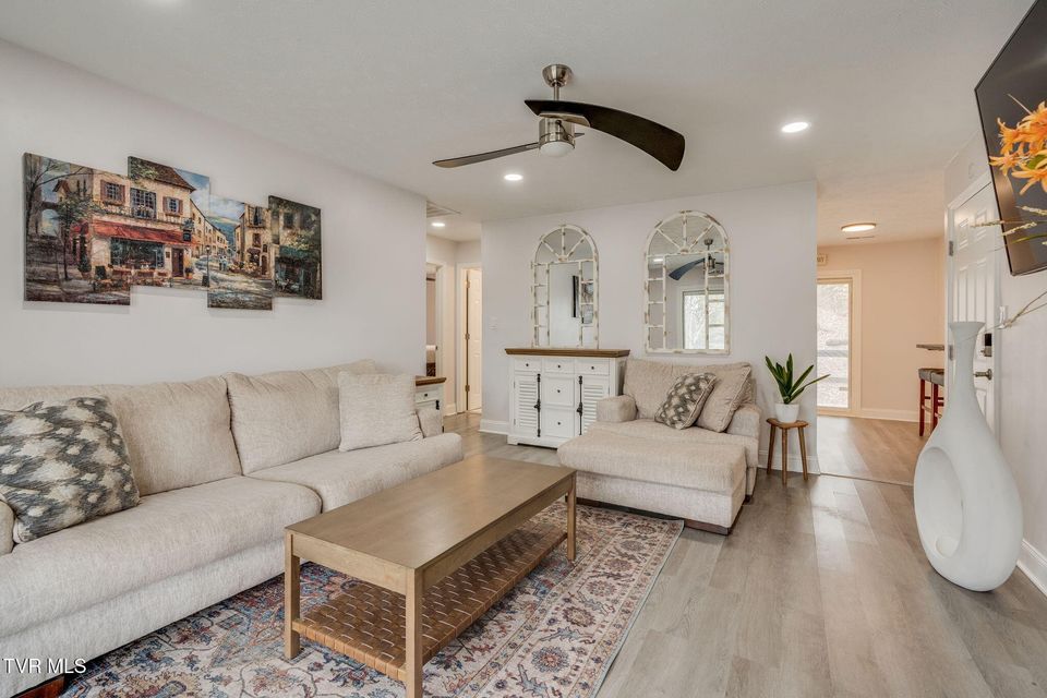 Photo #22: 1810 Parkwood Lane
