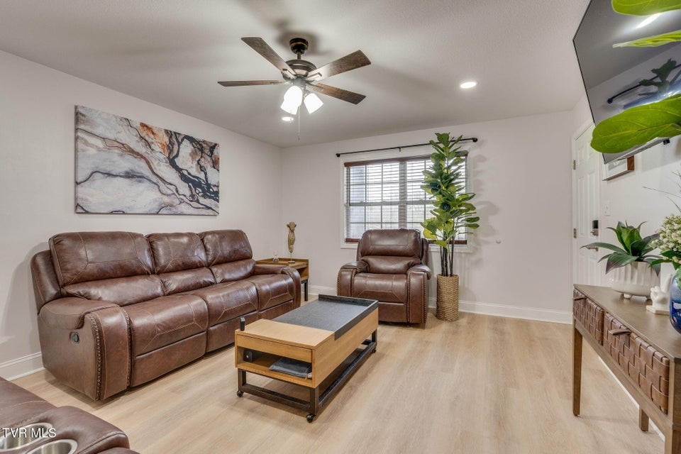 Photo #7: 1810 Parkwood Lane