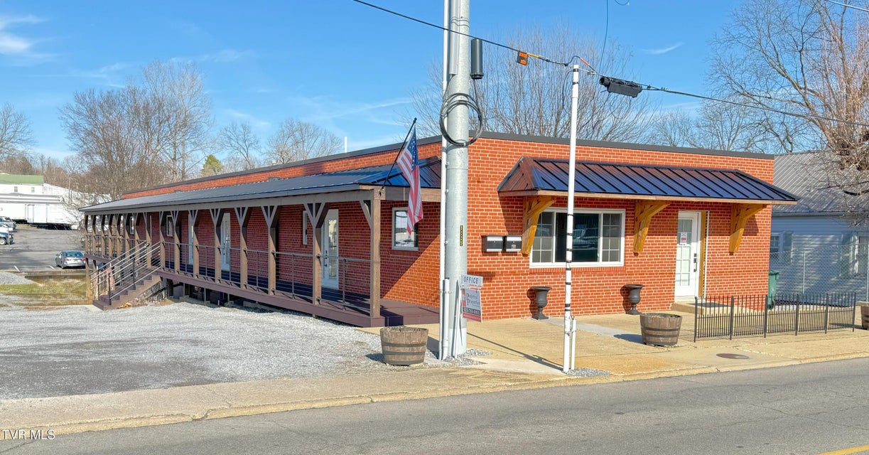 Photo #9: 210 Church Street