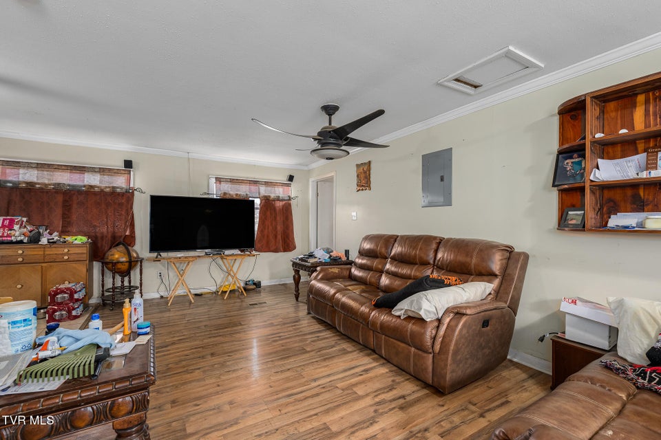 Photo #37: 2315 Bay Street