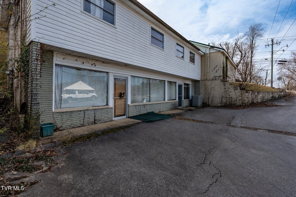 Photo #43: 2315 Bay Street