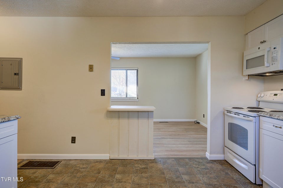 Photo #14: 1351 Cora Lane