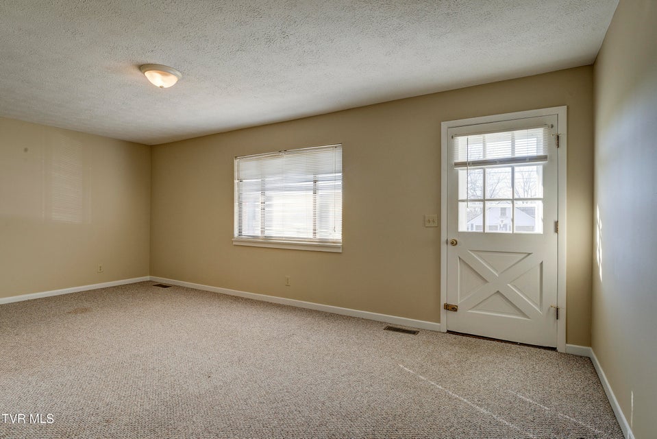 Photo #31: 1351 Cora Lane