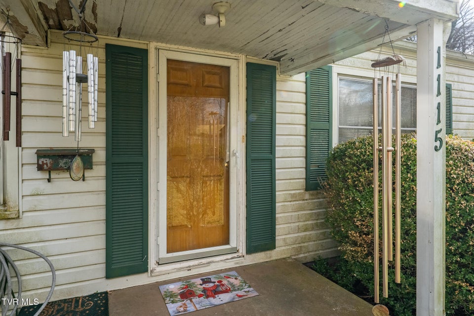 Photo #8: 1115 Oak Street Extension