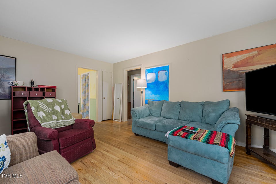 Photo #12: 1115 Oak Street Extension