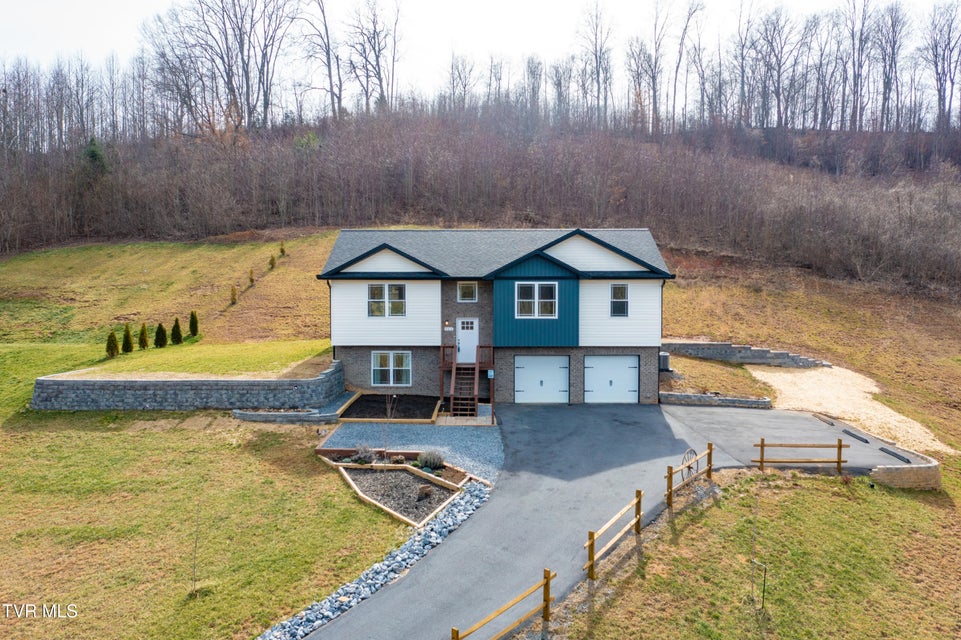 Photo #5: 723 Central Heights Road