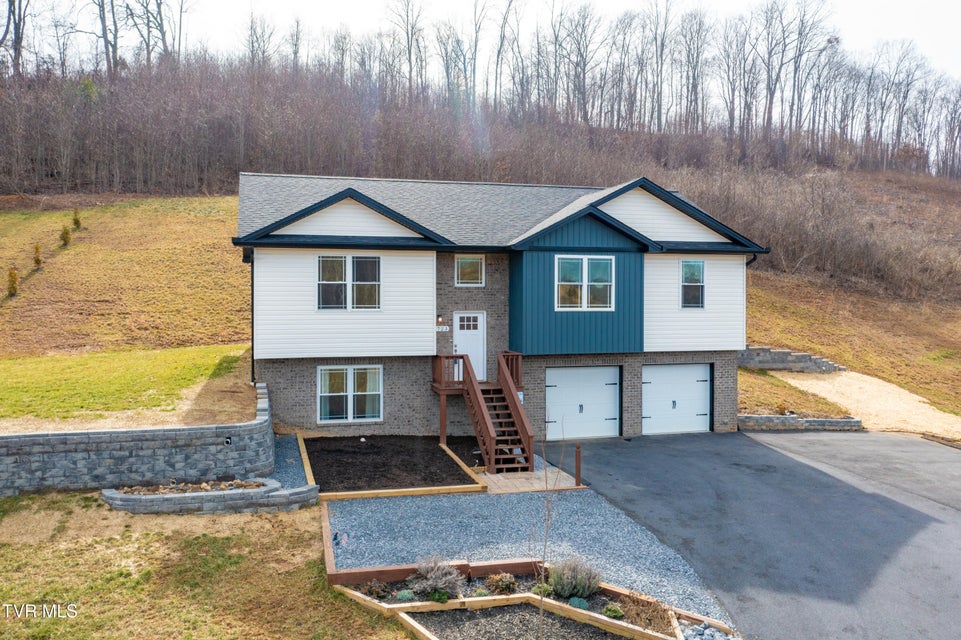Photo #4: 723 Central Heights Road