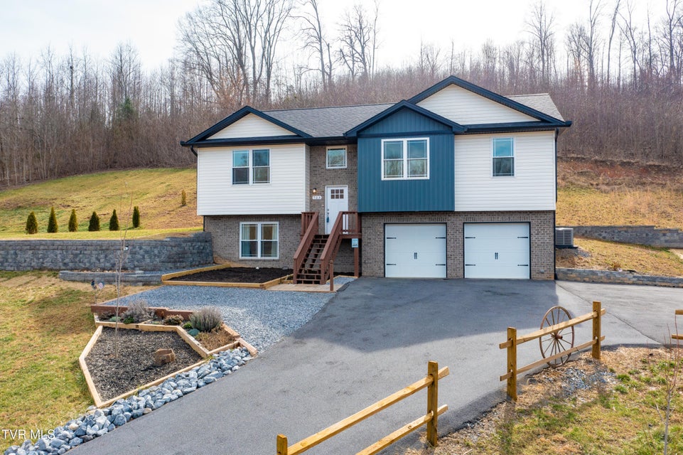 Photo #2: 723 Central Heights Road
