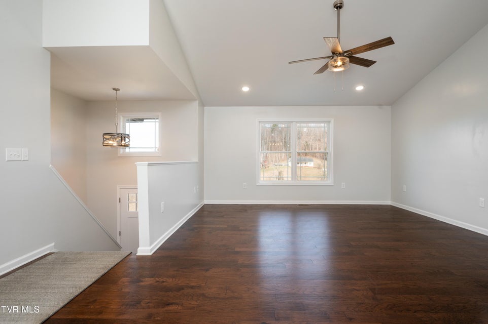 Photo #9: 723 Central Heights Road