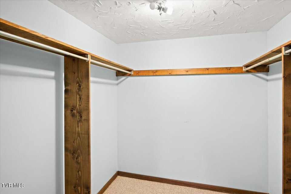 Photo #27: 716 Lakewood Drive
