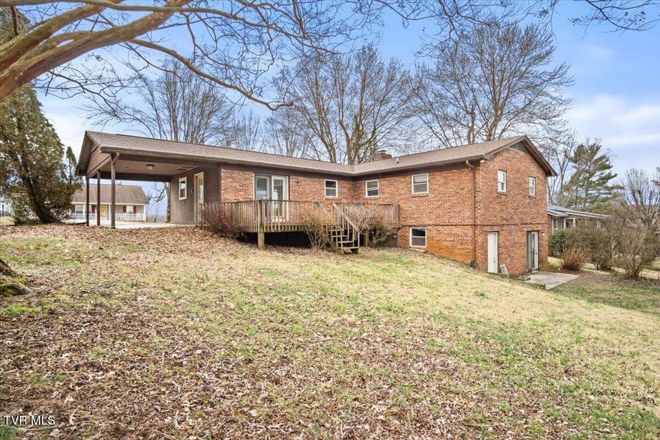 Photo #33: 716 Lakewood Drive
