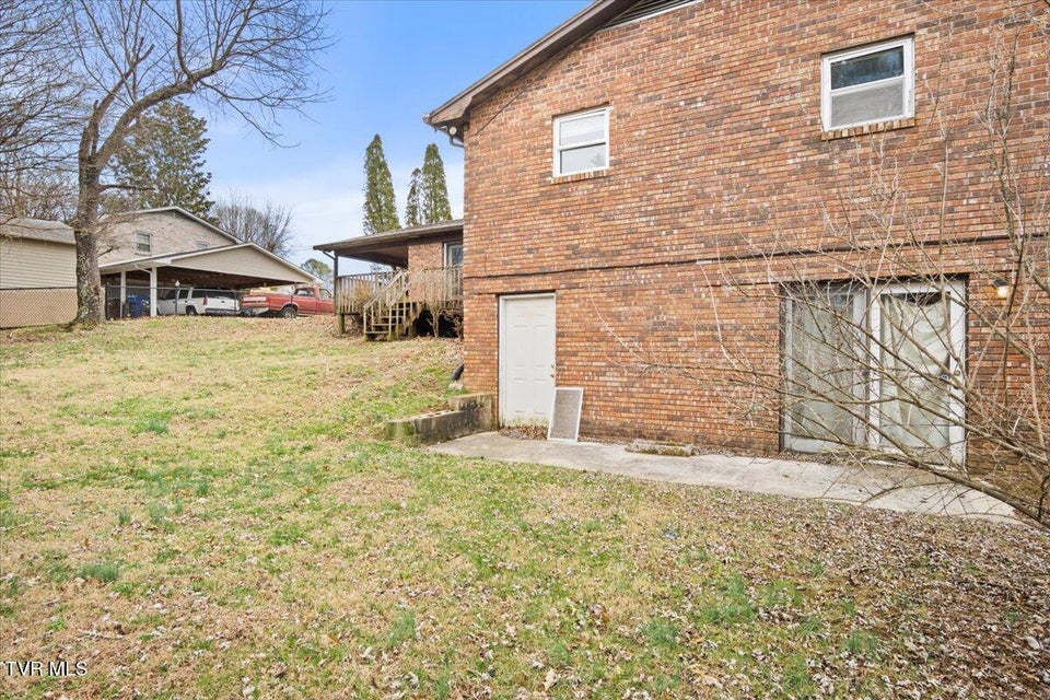 Photo #34: 716 Lakewood Drive
