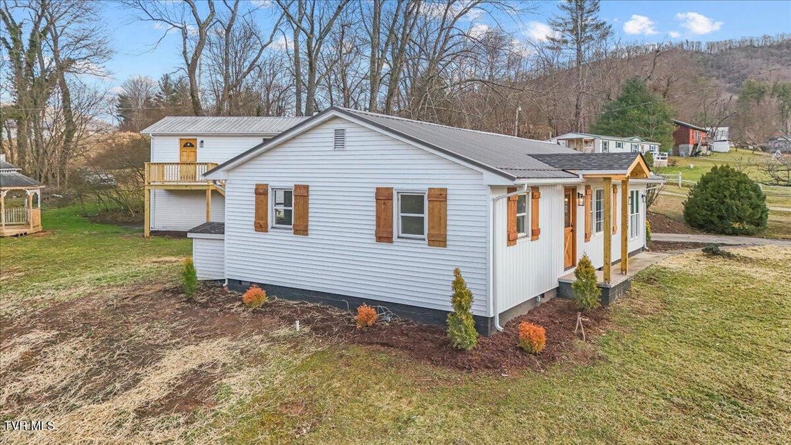 Photo #5: 229 Hillside Road