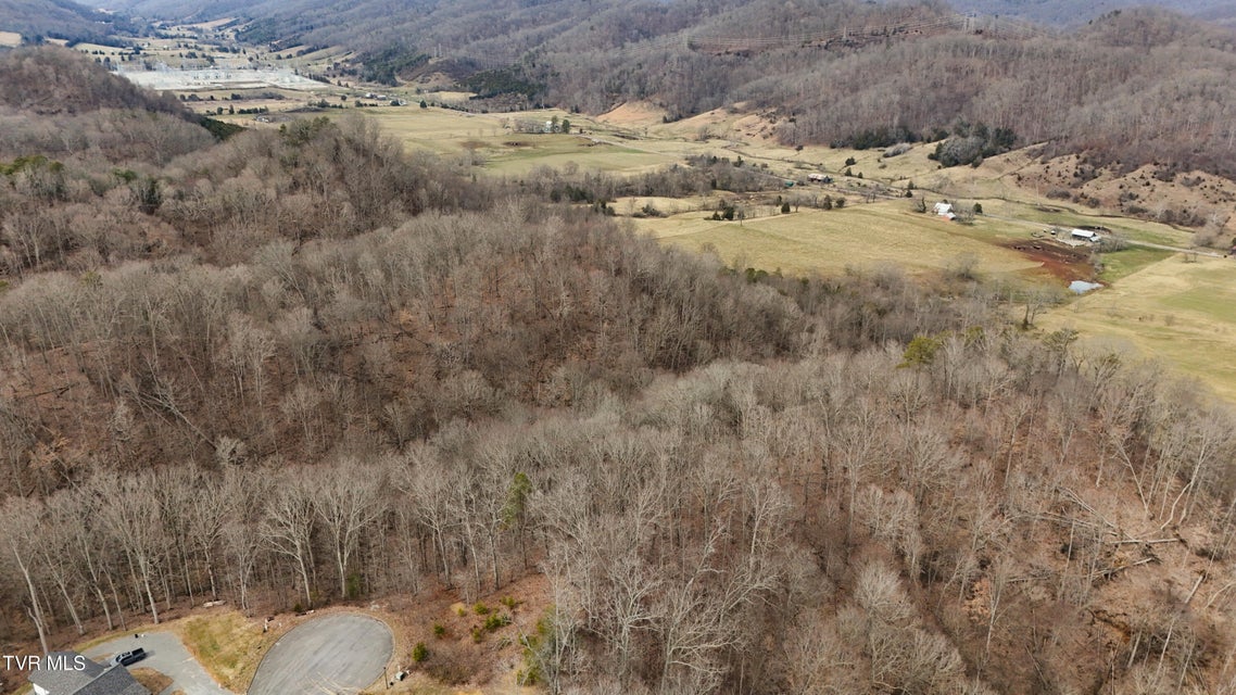 Photo #26: 200-201 Fox Ridge Drive