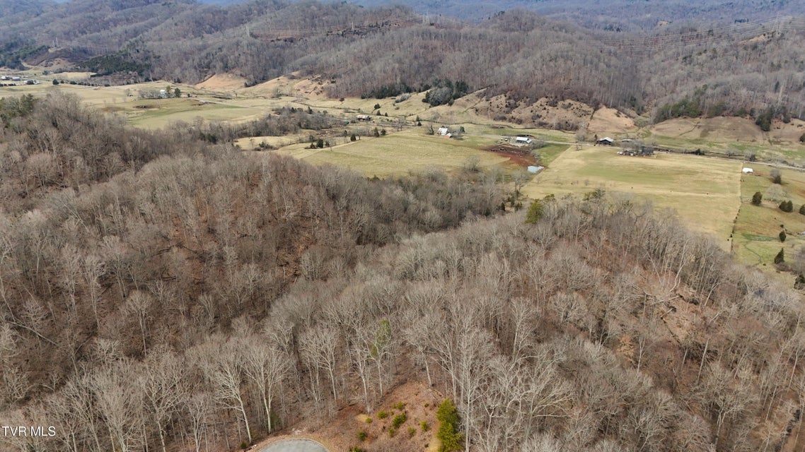 Photo #27: 200-201 Fox Ridge Drive