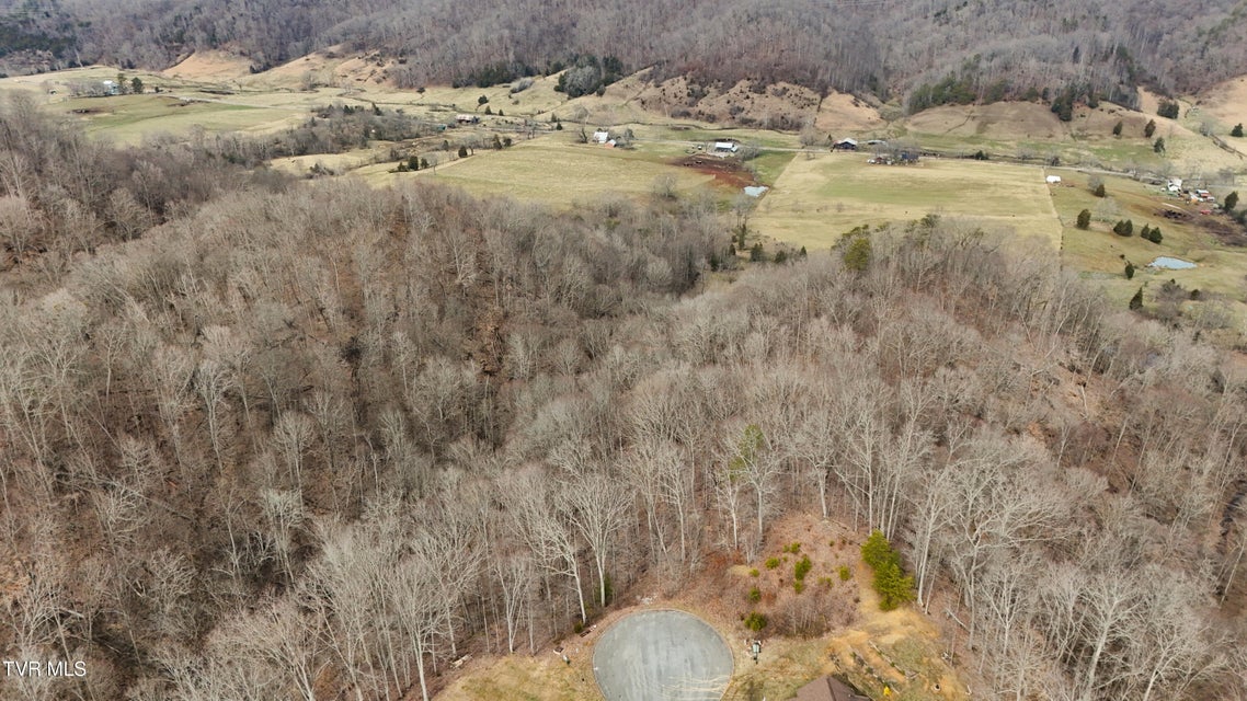 Photo #28: 200-201 Fox Ridge Drive