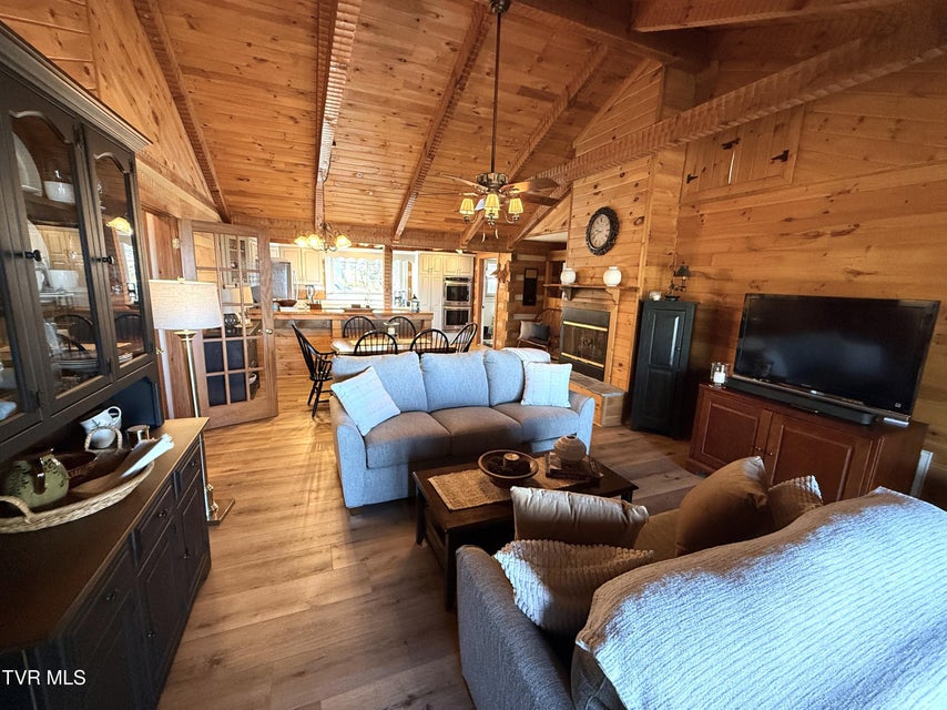 Photo #10: 990 Luna Way