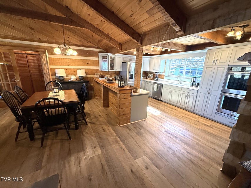 Photo #13: 990 Luna Way