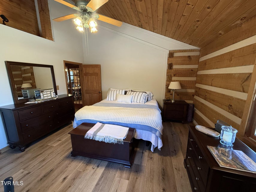 Photo #16: 990 Luna Way