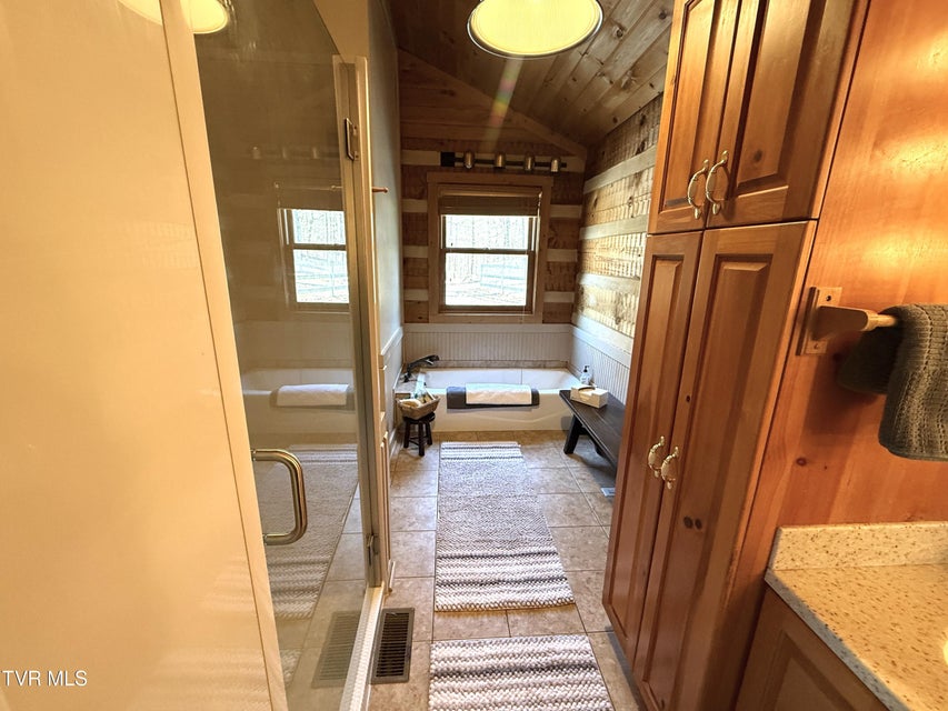 Photo #20: 990 Luna Way