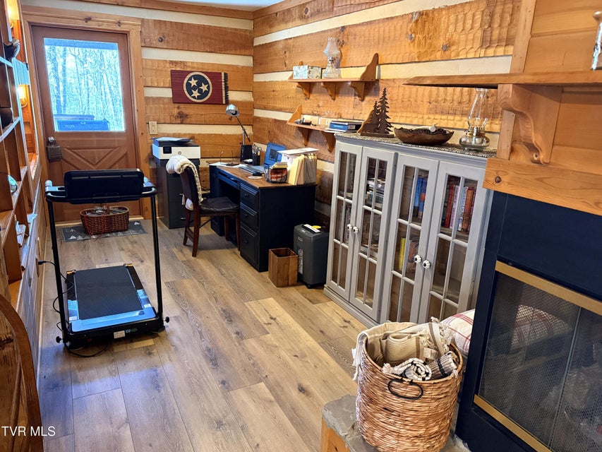 Photo #26: 990 Luna Way