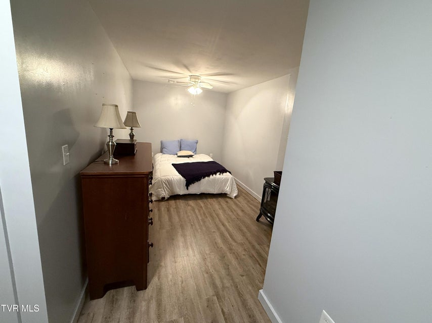 Photo #29: 990 Luna Way