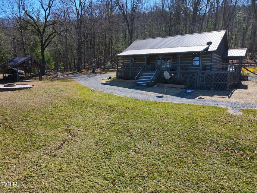 Photo #32: 990 Luna Way