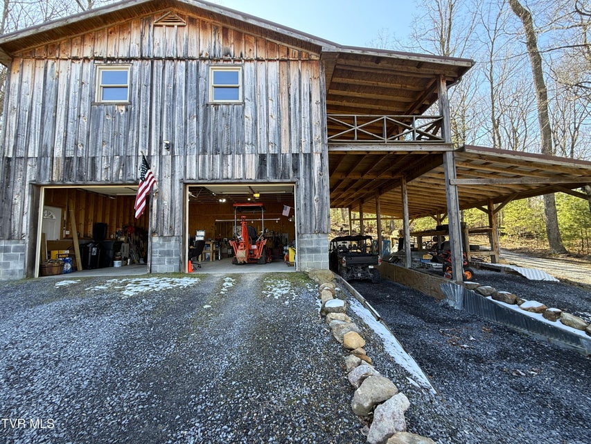 Photo #36: 990 Luna Way