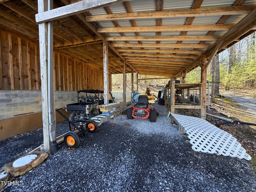 Photo #37: 990 Luna Way